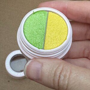 Colourpop Cosmetics Supershock shadow in a Split Pan shade Duo